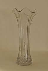 #338 Vase, crystal,
